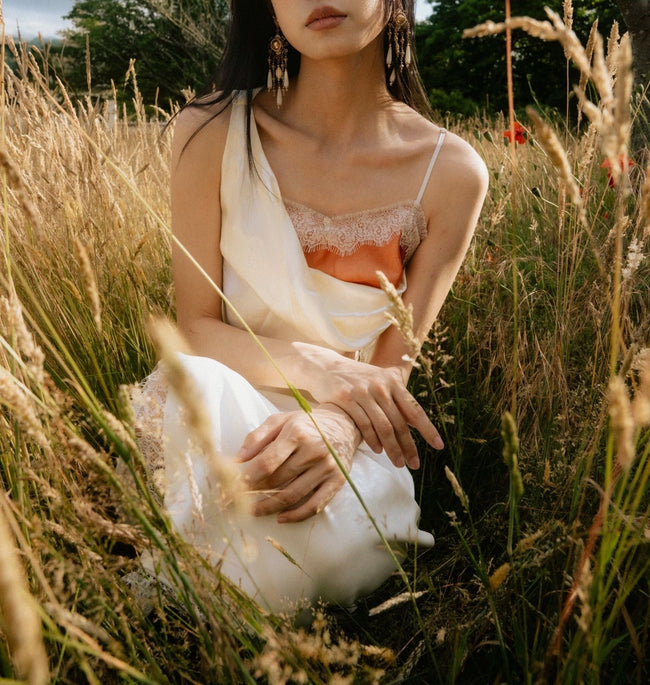 銀星垂墜上衣 Light Calla Top