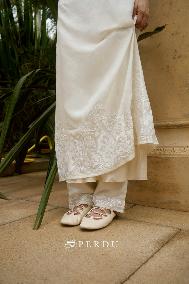 銀星圖垂墜刺繡洋裝 Calla Garden Dress