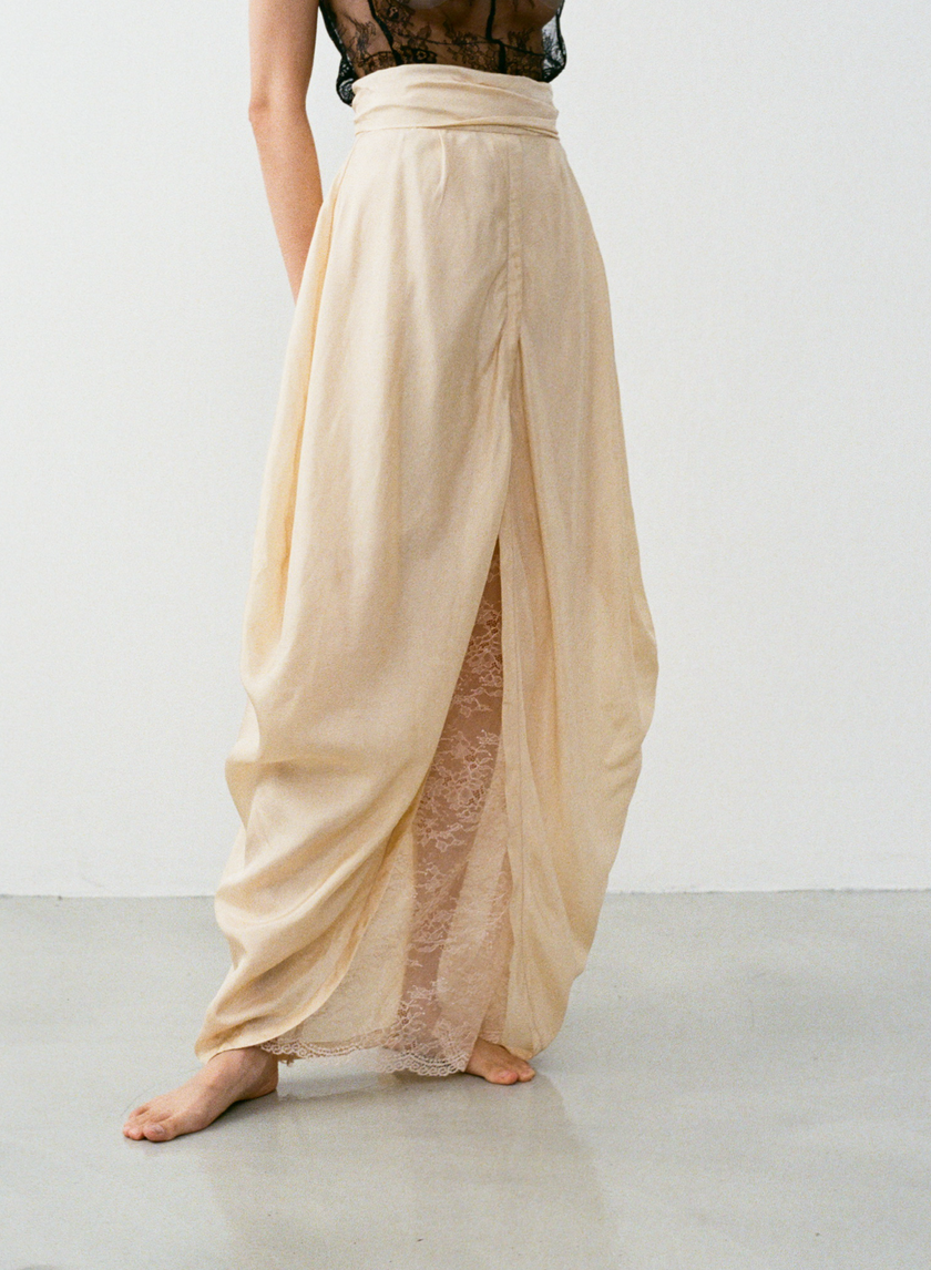 花苞蕾絲裙 LACE BUD SKIRT