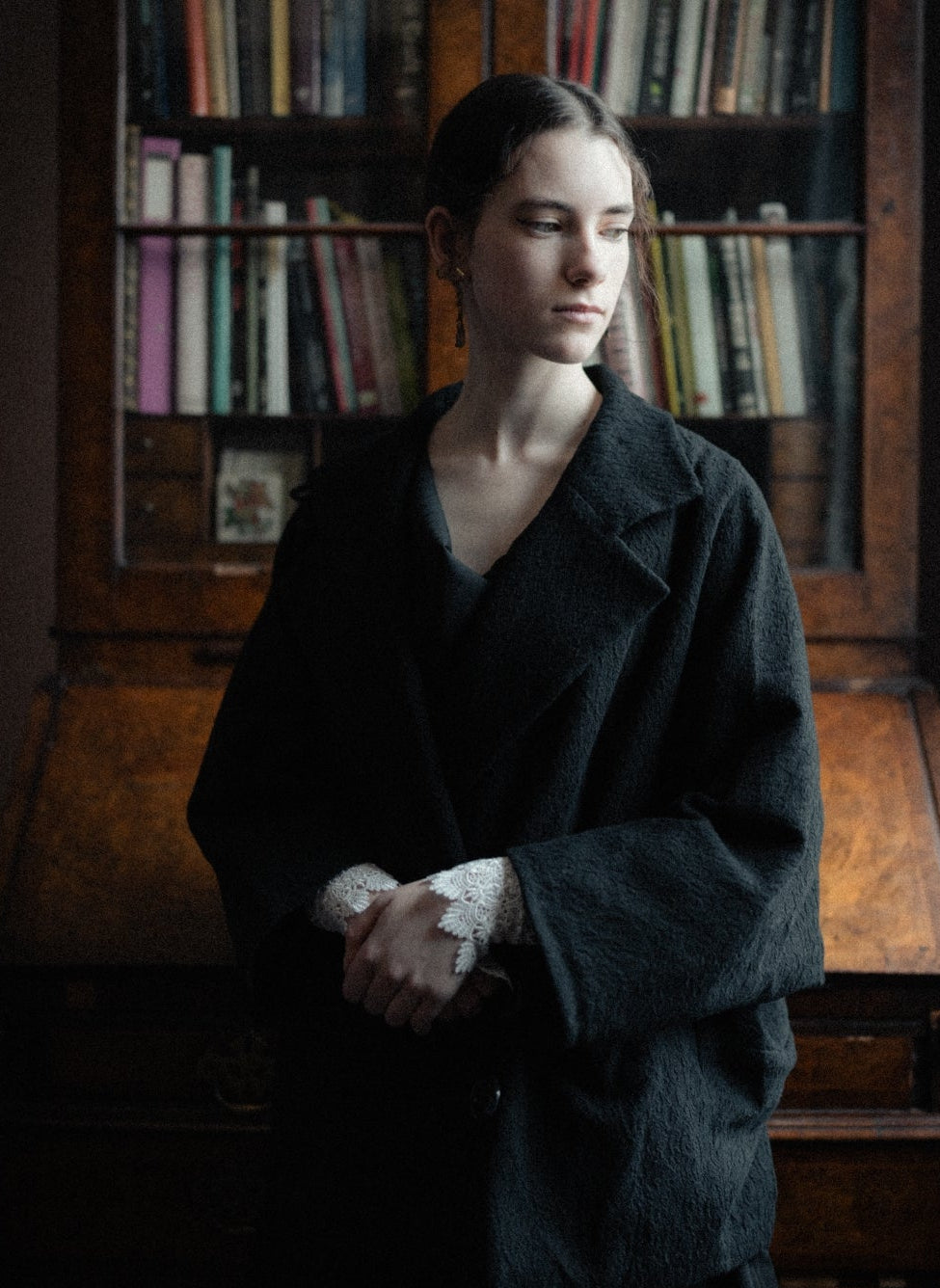 永夜提花短大衣 Black Structured Jacquard Coat