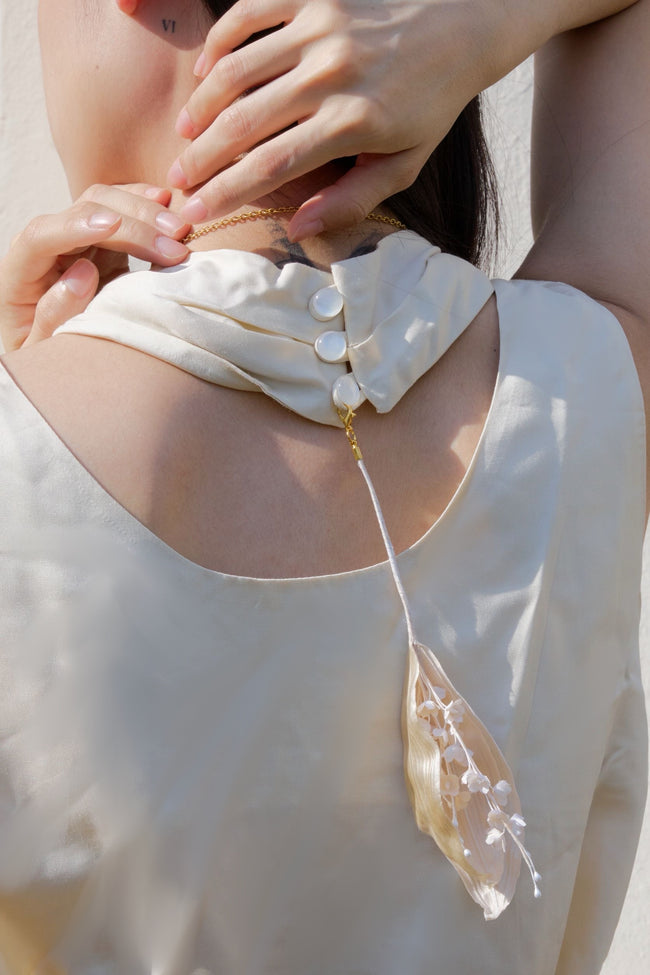 谷百合繞頸上衣 White Lady's Tears Top