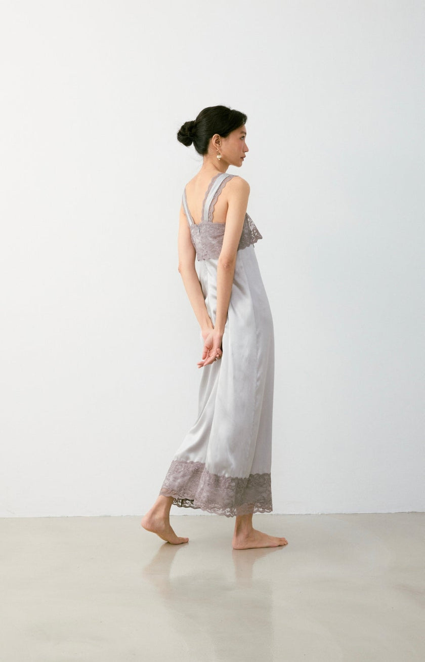 蕾絲絲緞洋裝 SILK LACE DRESS