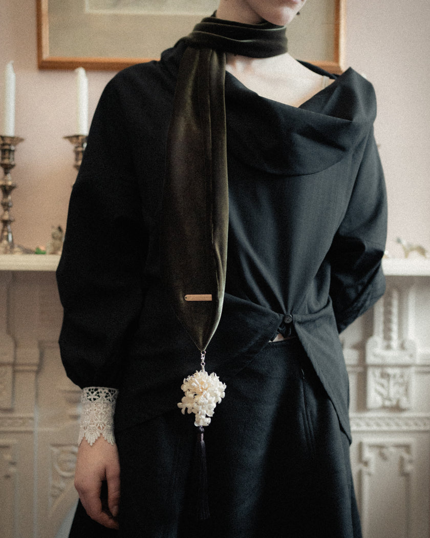 冰洞不對稱垂墜上衣 Asymmetrical Drape Top