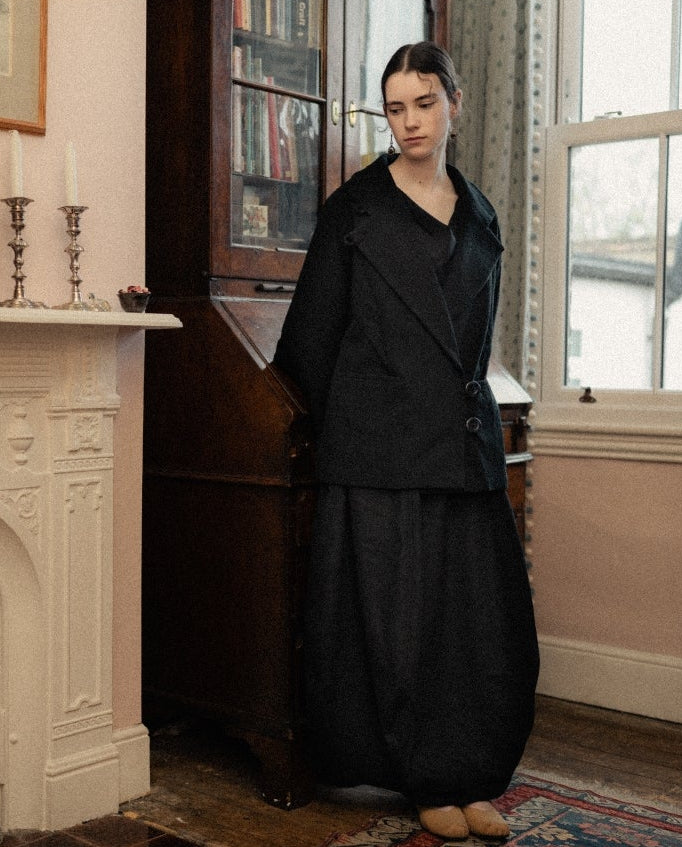 永夜提花短大衣 Black Structured Jacquard Coat