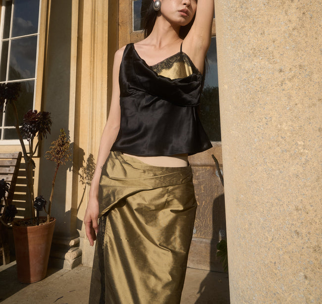 秘星垂墜上衣 Dark Calla Top