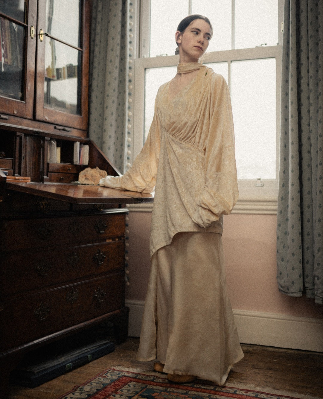 絲竹不對成領帶上衣 Asymmetrical Tie Top