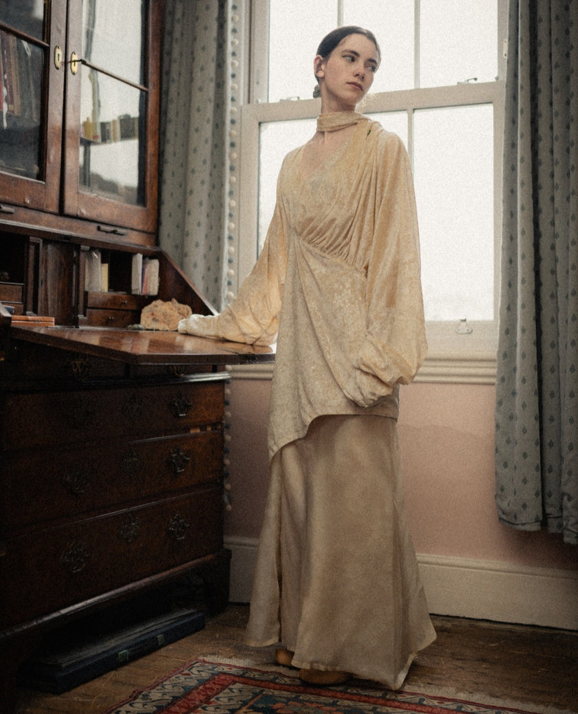 絲竹不對成領帶上衣 Asymmetrical Tie Top