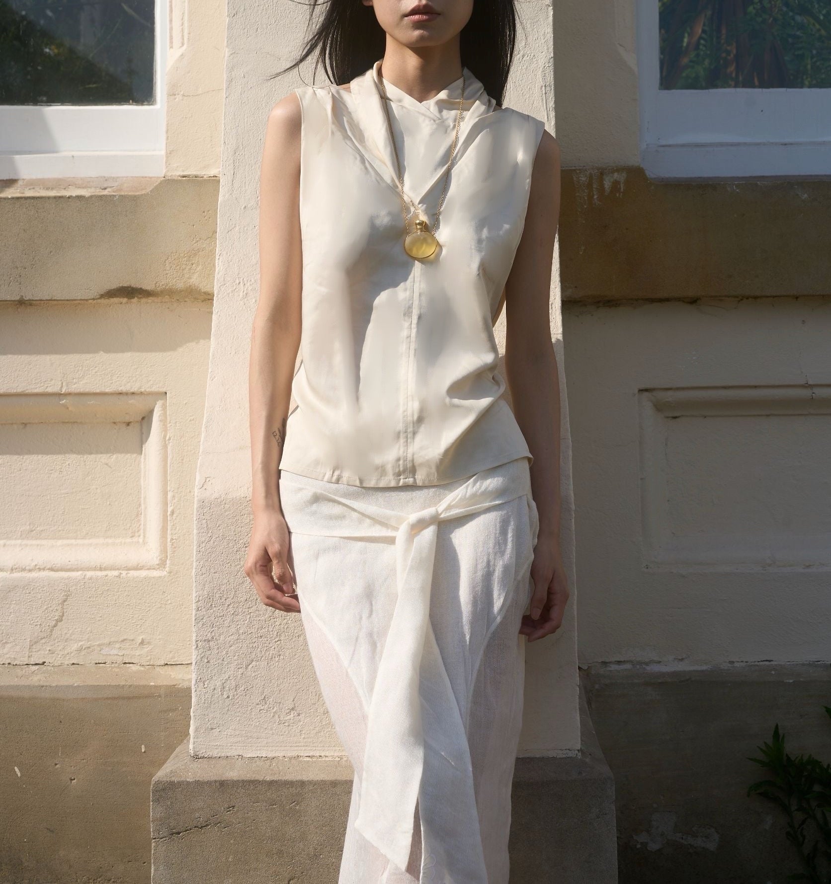 谷百合繞頸上衣 White Lady's Tears Top